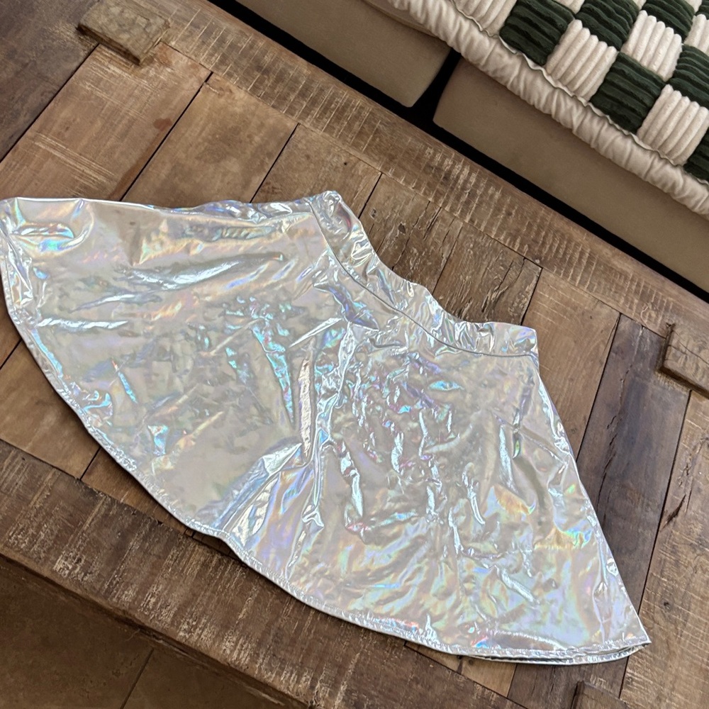 Hot Topic Black Heart Silver Vinyl Skirt NWT